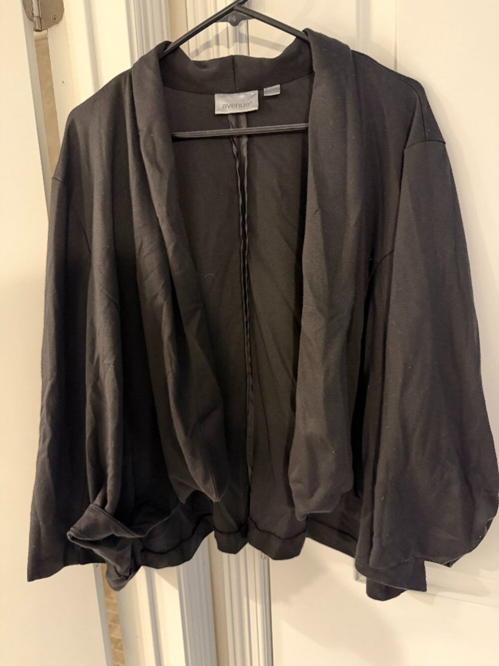 Gently Used - Avenue Open Front Blazer Size 30/32